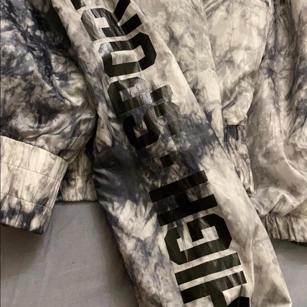jacket - Picture 4 of 4